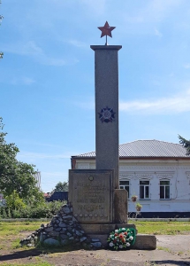 Памятник воинам-курагинцам, павшим в боях за свободу и независимость нашей Родины 1941-1945гг.